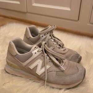 New Balance Women's Cream Sneakers